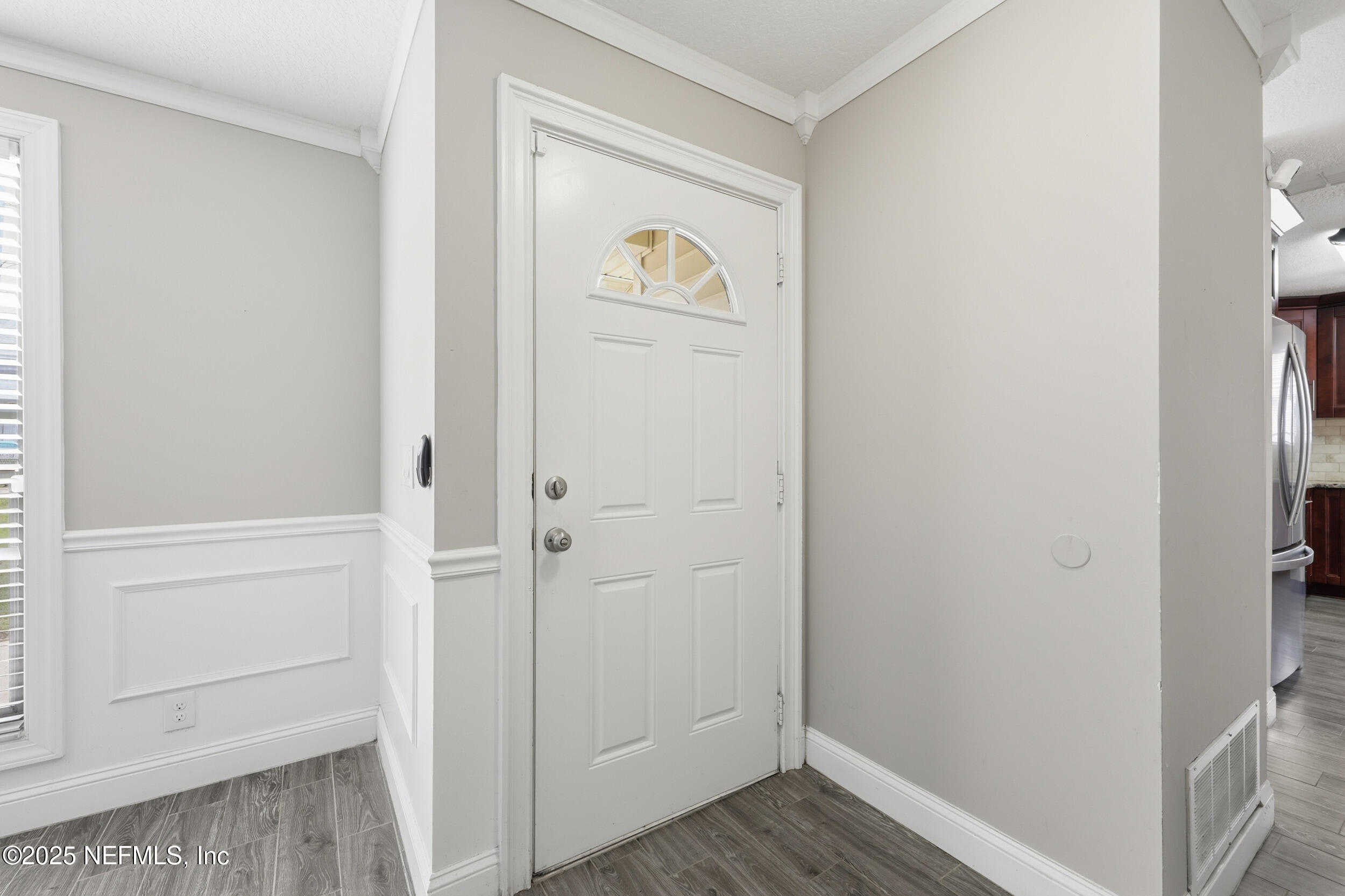 760 Plainfield Avenue Orange Park, FL 32073 - Photo 36 of 38 a view of hallway with wooden floor