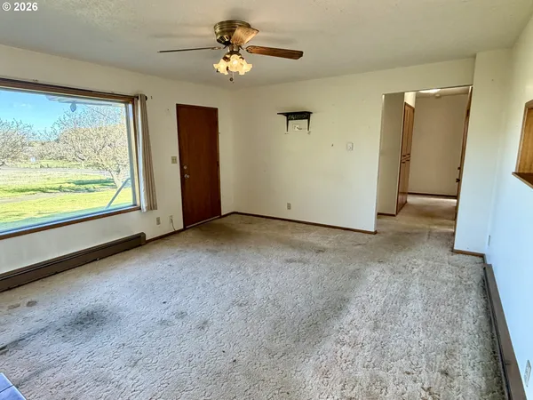 $395,000 | 4925 7 Mile Hill Road, The Dalles, OR 97058