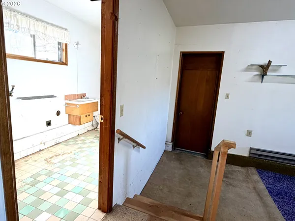 $395,000 | 4925 7 Mile Hill Road, The Dalles, OR 97058