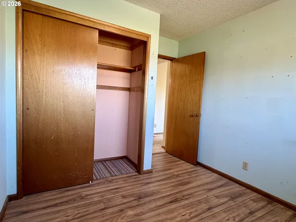 $395,000 | 4925 7 Mile Hill Road, The Dalles, OR 97058