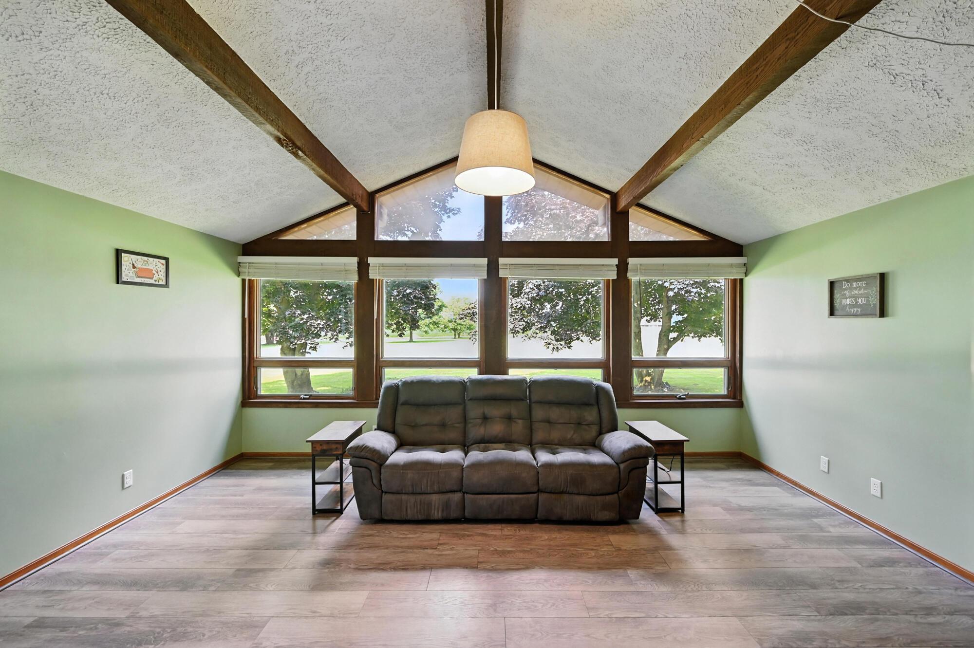 5536 Stauffer Road Morral, OH 43337 - Photo 11 of 56 LIVING ROOM