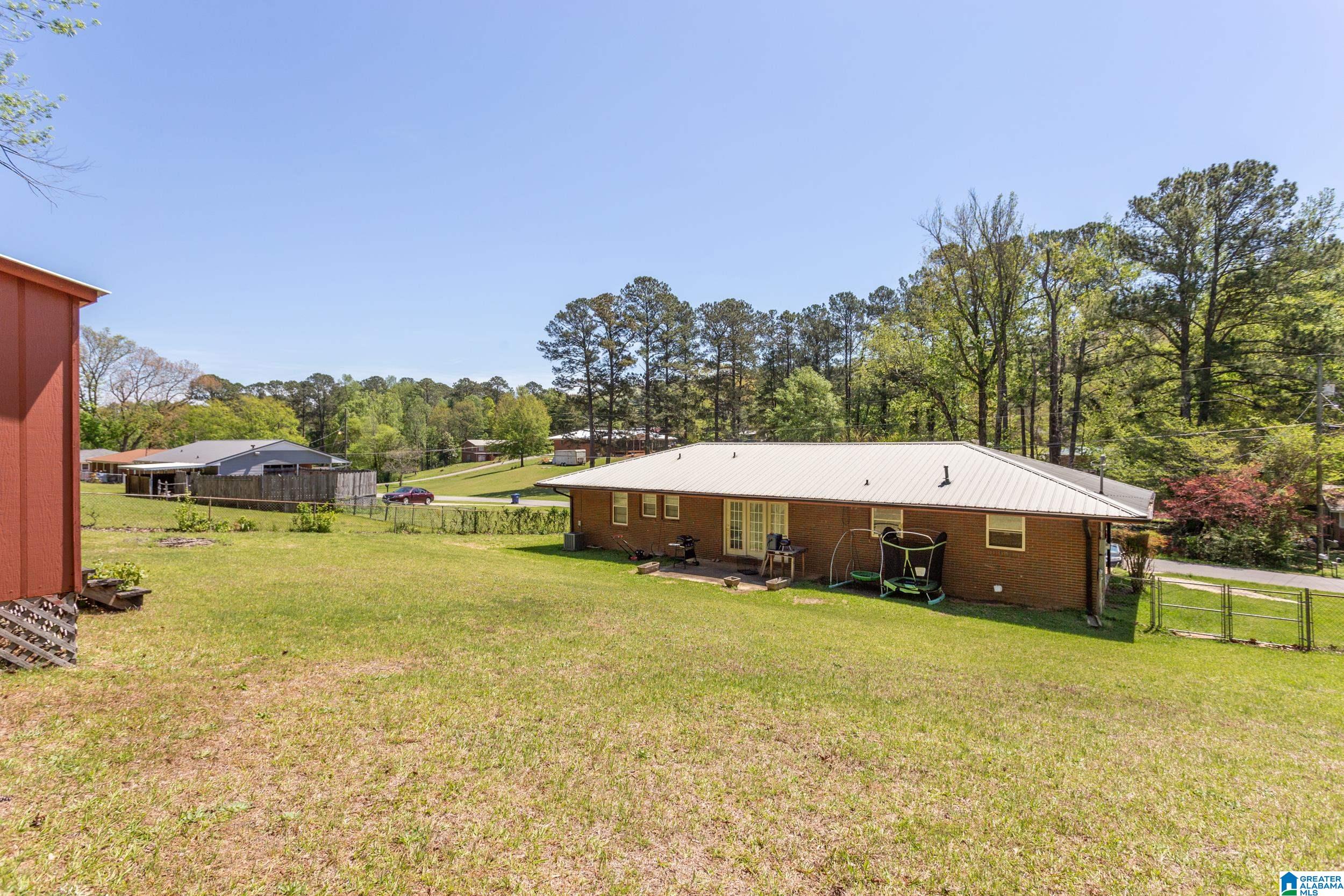 4223 Springhill Drive Anniston, AL 36201 - Photo 3 of 23