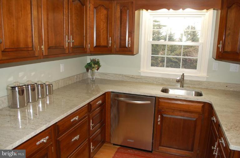 2402 Ravenview Road Lutherville-Timonium, MD 21093 - Photo 3 of 24 Kitchen #2