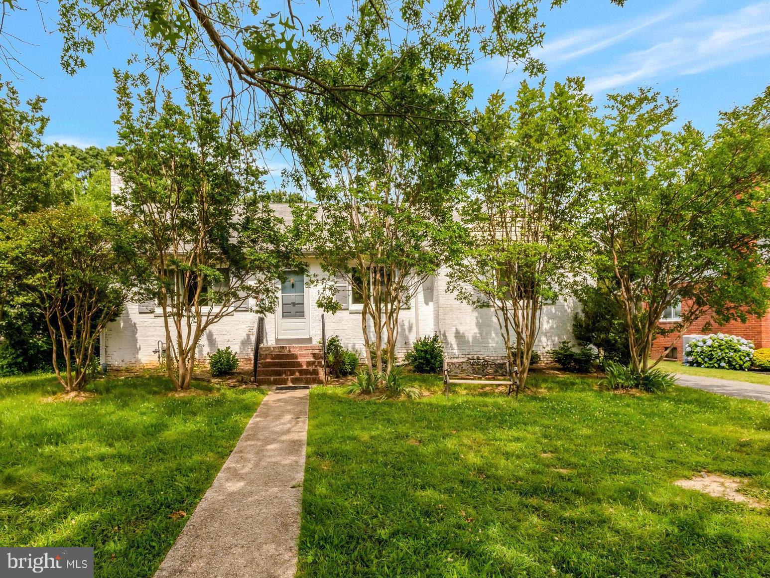 6005 Frederick Street Springfield, VA 22150 - Photo 1 of 24