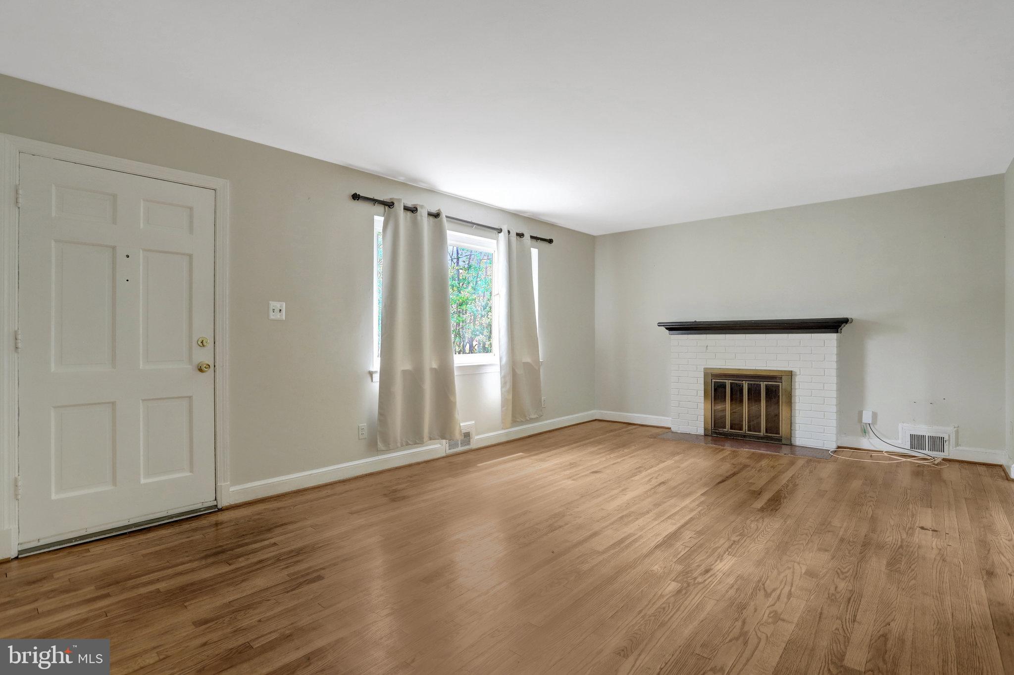 6005 Frederick Street Springfield, VA 22150 - Photo 2 of 24