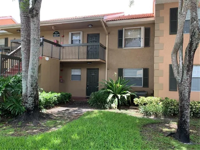 a view of outdoor space