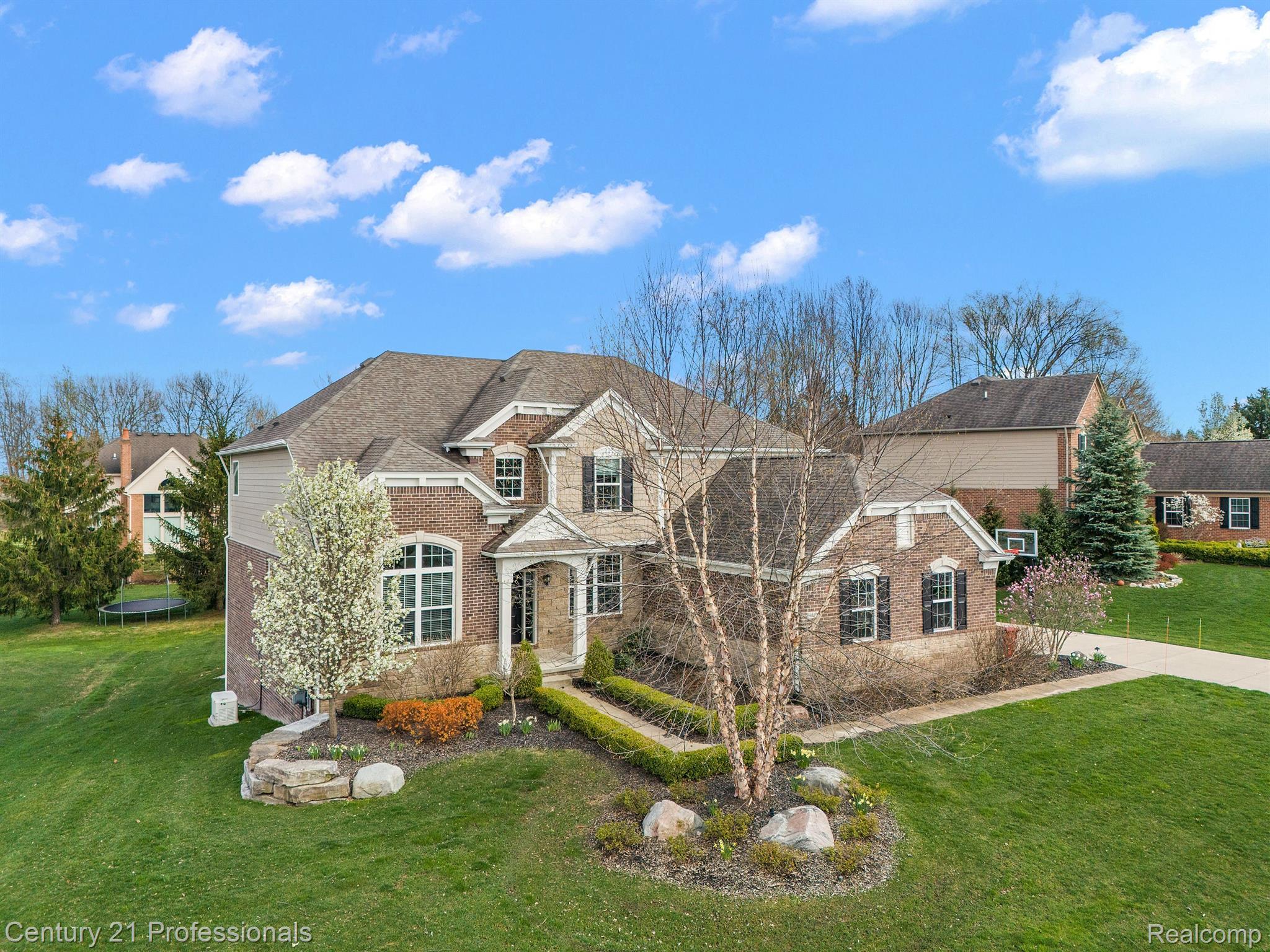 6921 Oakhurst Ridge Road Clarkston, MI 48348 - Photo 72 of 74 Gallery Image 72