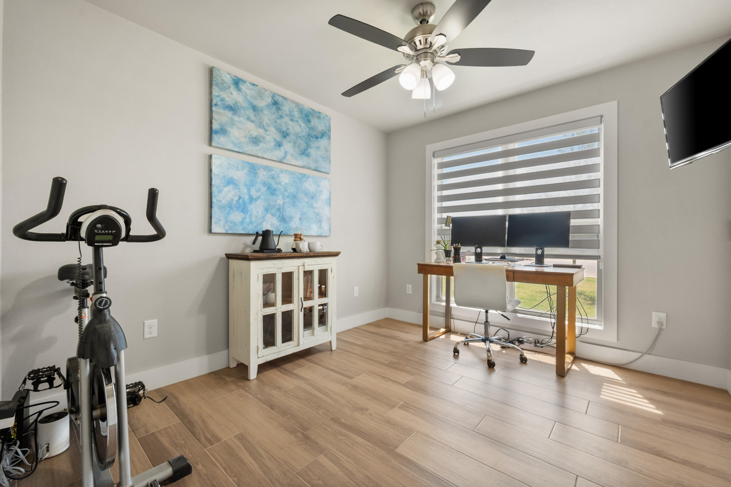 2908 137th Street Lubbock, TX 79423 - Photo 5 of 31 a view of a livingroom with furniture and a window