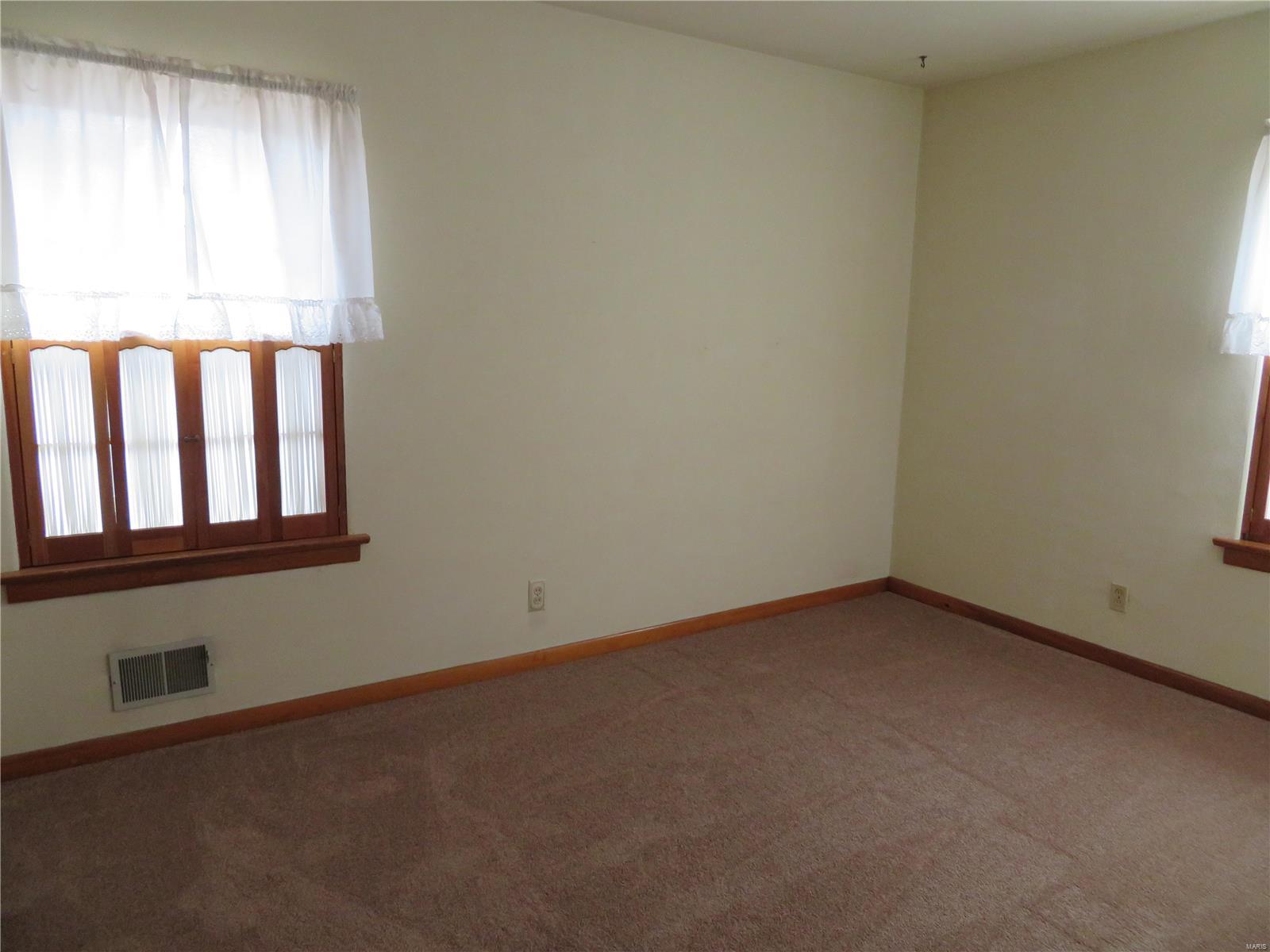124 East 4th Street Roxana, IL 62084 - Photo 12 of 35