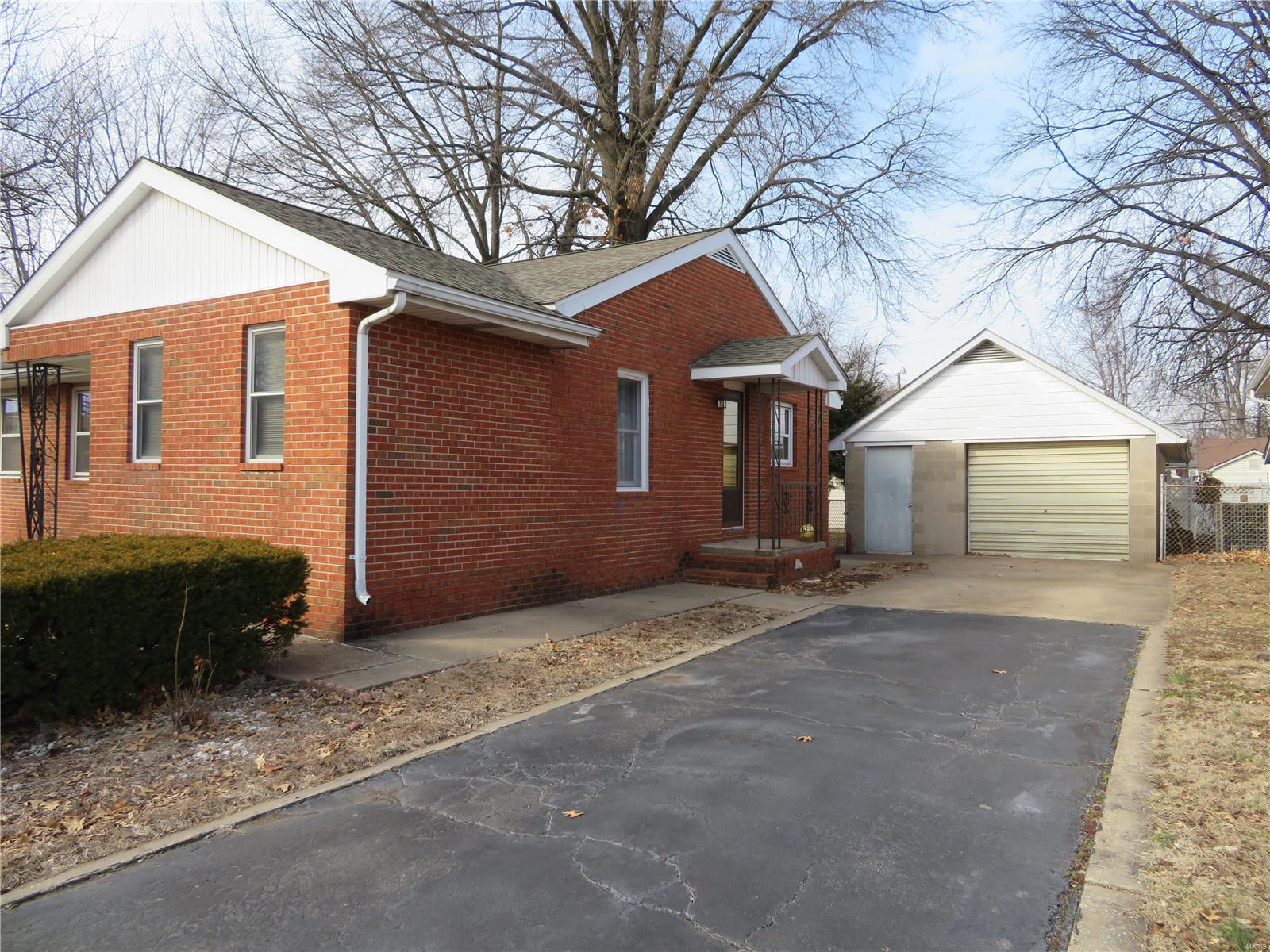 124 East 4th Street Roxana, IL 62084 - Photo 3 of 35