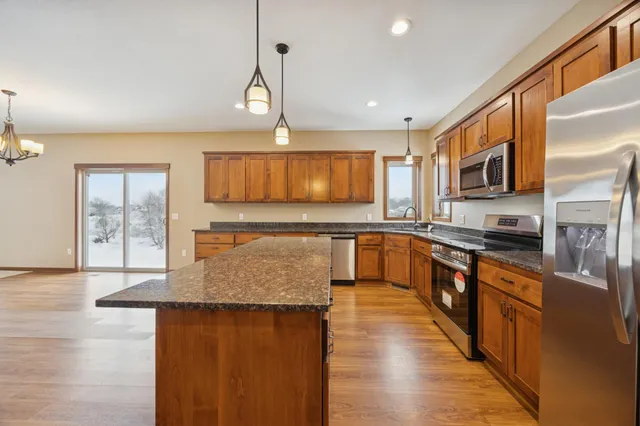 $659,900 | 21532 Butternut Street Northwest, Oak Grove, MN 55011