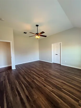 $2,550 | 213 Briarstone Drive, Alvarado, TX 76009