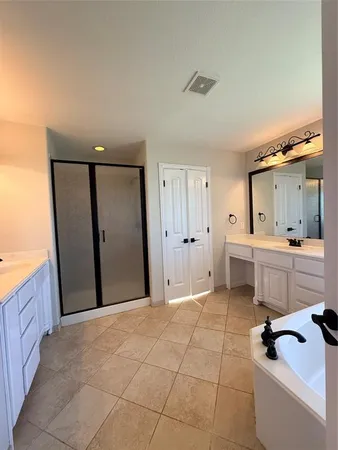 $2,550 | 213 Briarstone Drive, Alvarado, TX 76009