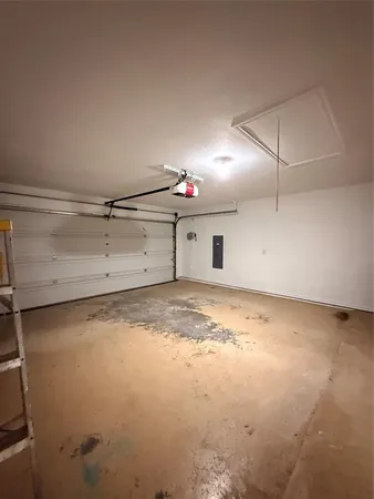 $2,550 | 213 Briarstone Drive, Alvarado, TX 76009