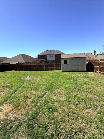 $2,550 | 213 Briarstone Drive, Alvarado, TX 76009