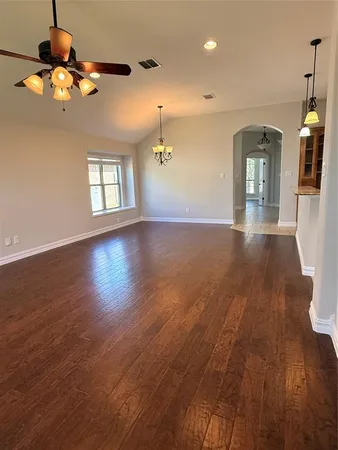 $2,550 | 213 Briarstone Drive, Alvarado, TX 76009