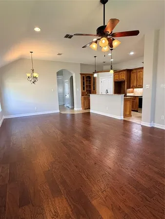 $2,550 | 213 Briarstone Drive, Alvarado, TX 76009