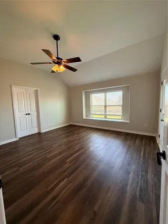 $2,550 | 213 Briarstone Drive, Alvarado, TX 76009