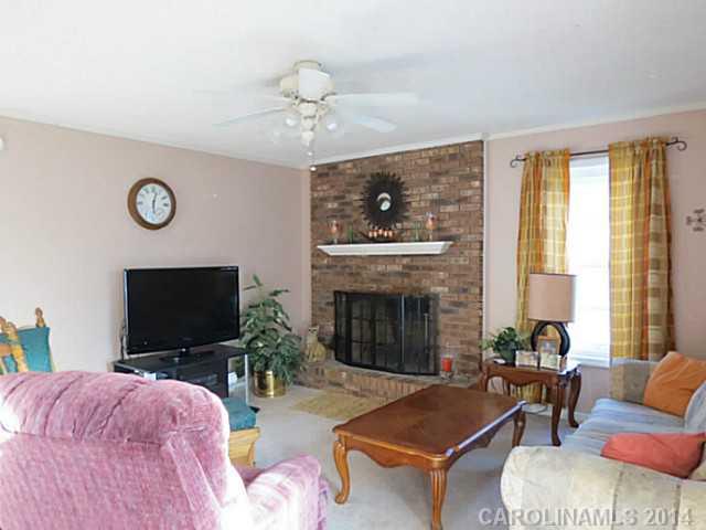 748 Forest Road Rock Hill, SC 29730 - Photo 4 of 16