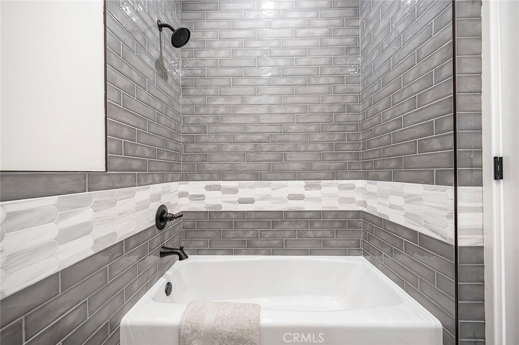 347 Gladys Avenue Long Beach, CA 90814 - Photo 24 of 39