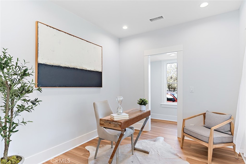 347 Gladys Avenue Long Beach, CA 90814 - Photo 26 of 39