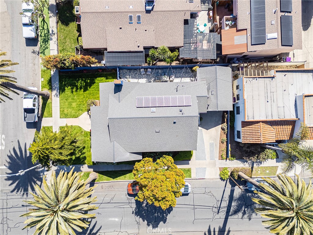 347 Gladys Avenue Long Beach, CA 90814 - Photo 4 of 39