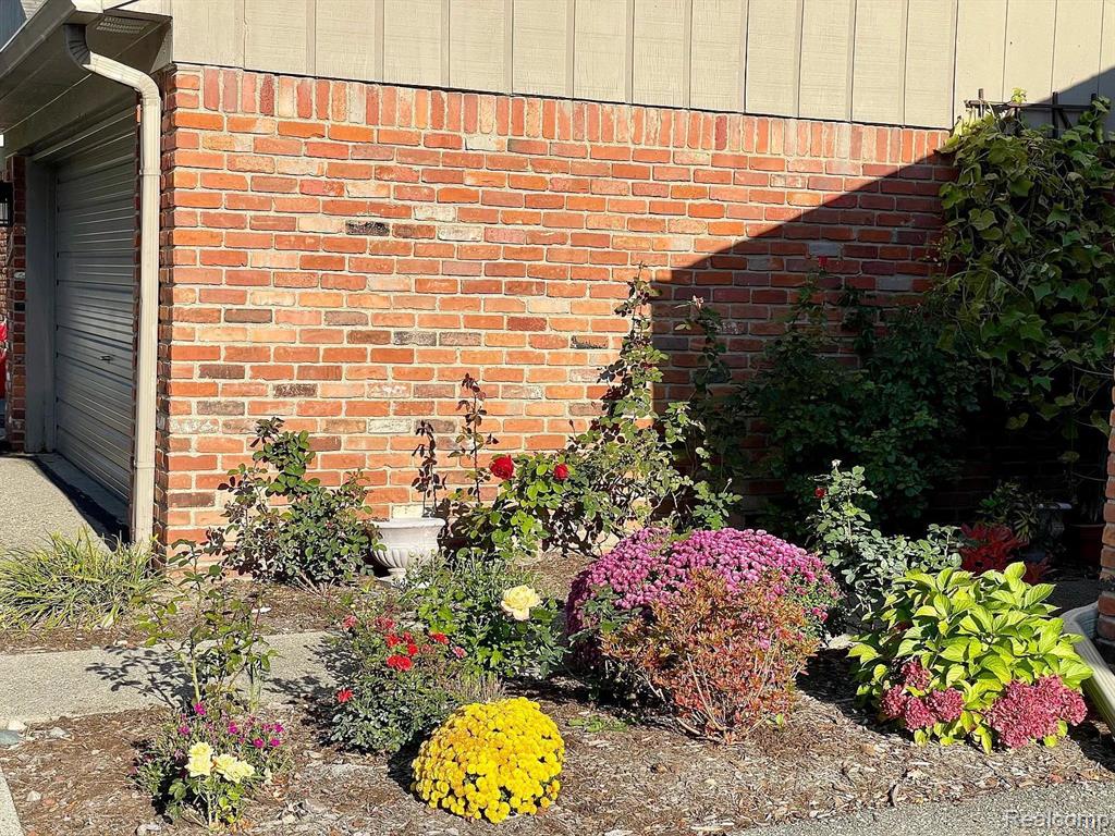 1859 Jenny Lane, Unit 1 Rochester, MI 48309 - Photo 2 of 21