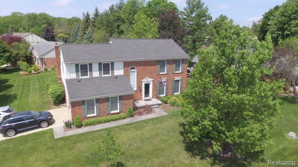 431 Rochdale Drive Rochester Hills, MI 48309 - Photo 1 of 28