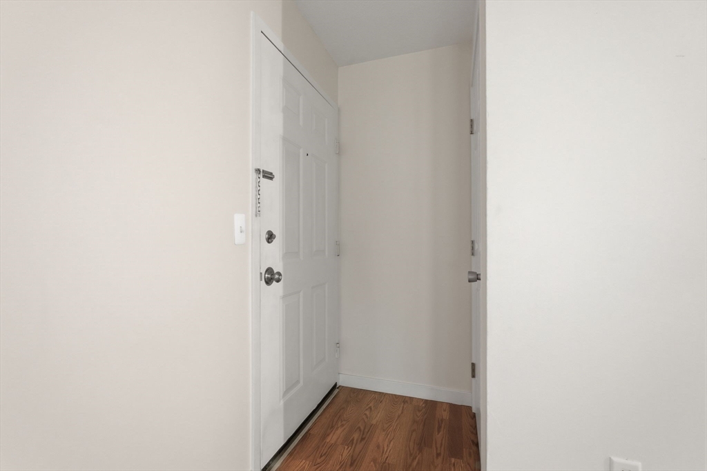 44 Evergreen Road, Unit 302 Northampton, MA 01053 - Photo 7 of 28