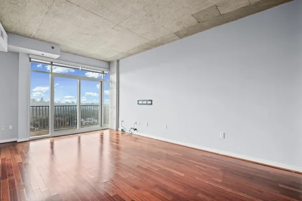 $265,000 | 250 Pharr Road Northeast, Unit 1914, Atlanta, GA 30305