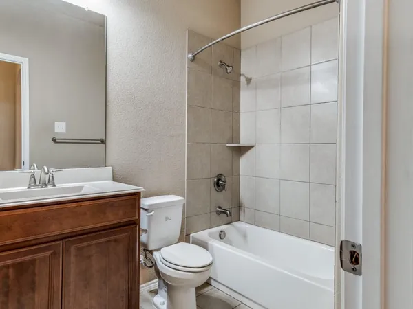 $2,400 | 11608 Netleaf Lane, Fort Worth, TX 76244