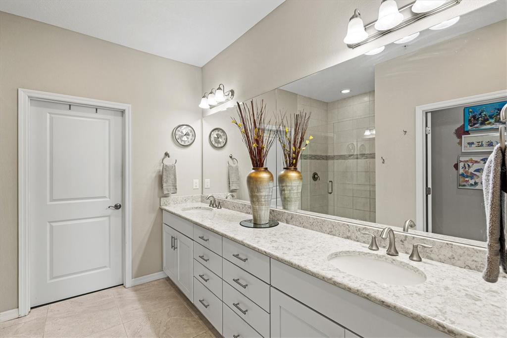 23516 Awabuki Drive, Unit 201 Venice, FL 34293 - Photo 40 of 88