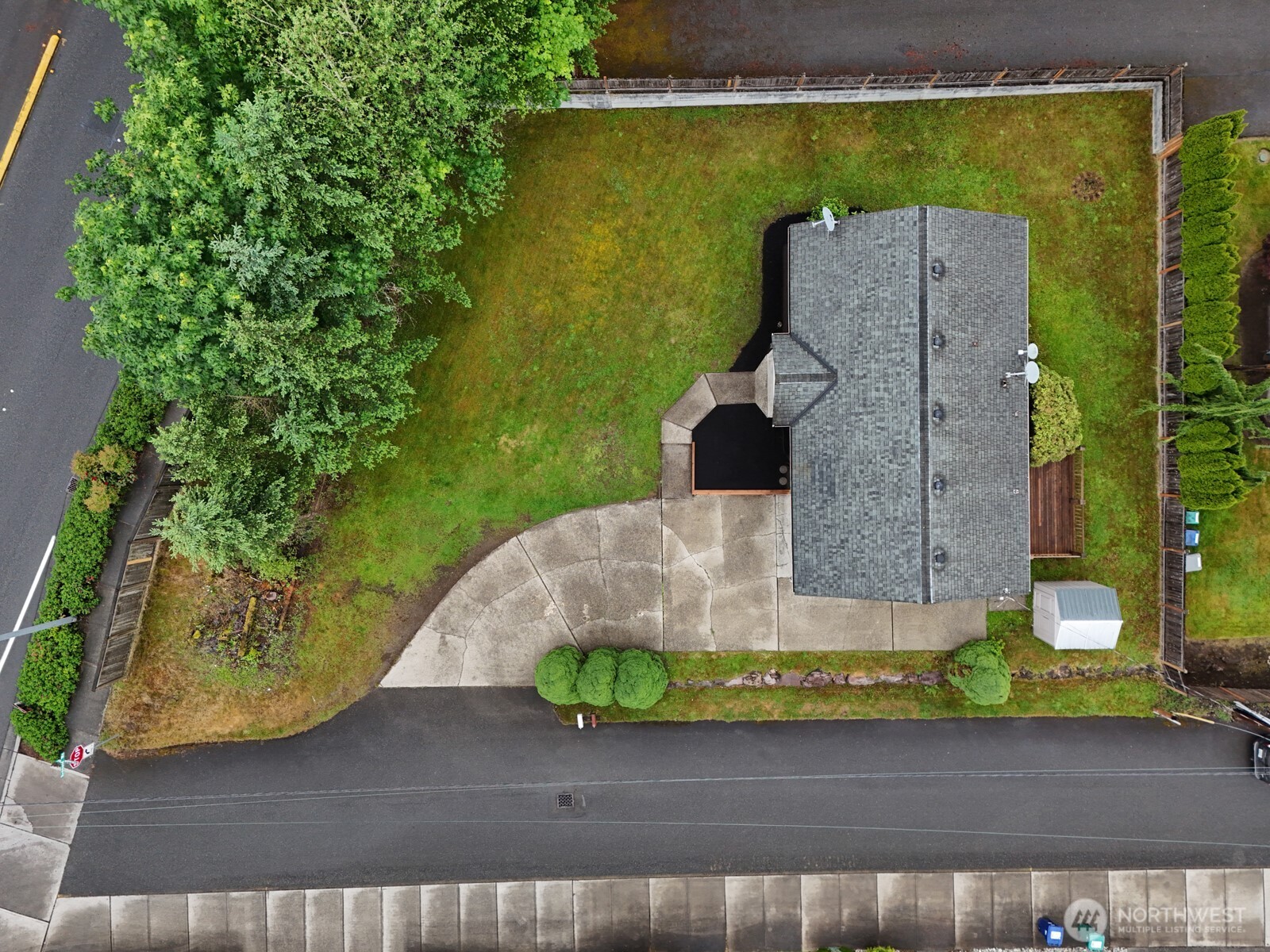 13804 Redmond Way Redmond, WA 98052 - Photo 2 of 25