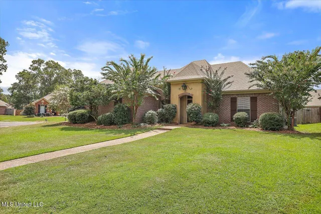 $2,195 | 113 West Pinebrook Drive, Brandon, MS 39047