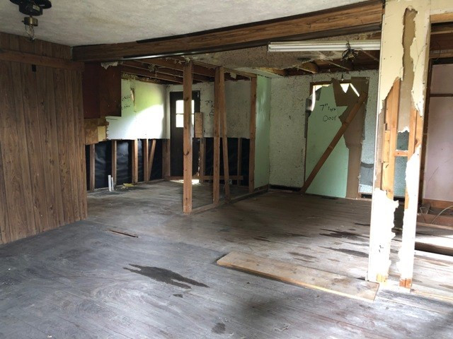 195 Golf Course Road Warrenville, SC 29851 - Photo 3 of 13 interior