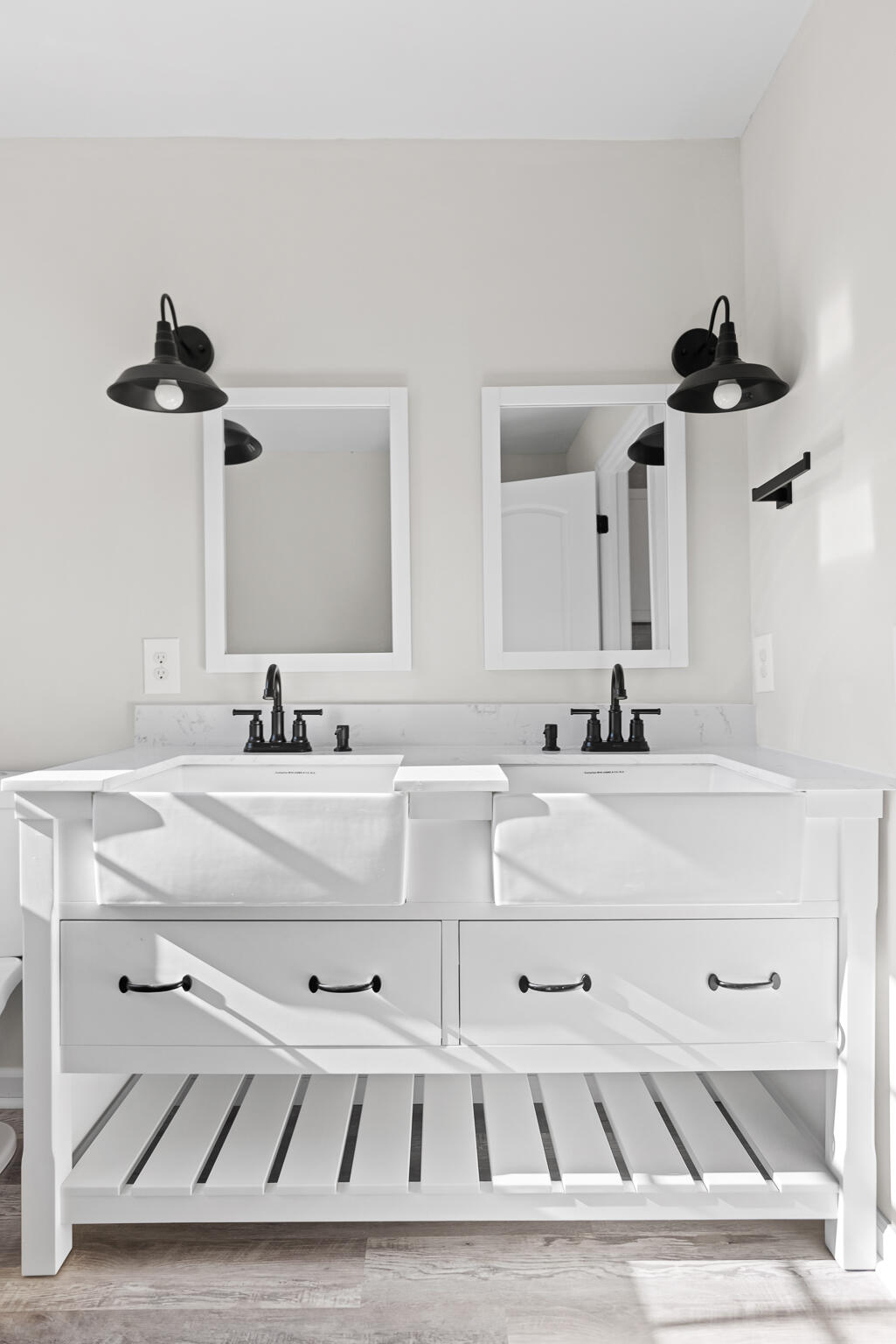 572 Hass Road Jasper, TN 37347 - Photo 16 of 35 NEW vanity