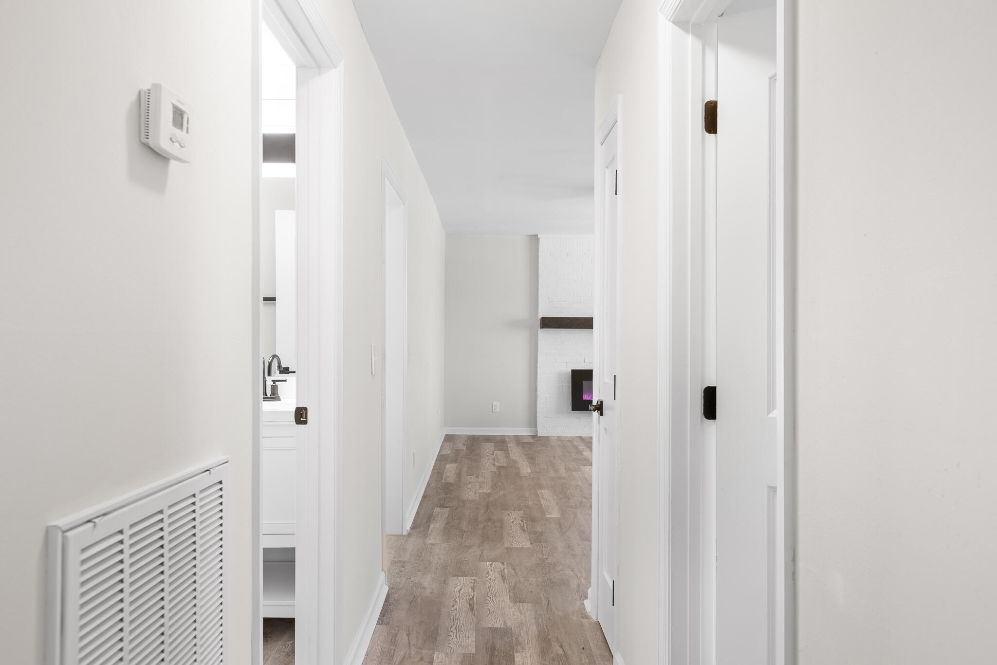572 Hass Road Jasper, TN 37347 - Photo 23 of 35 Hallway to bedrooms from Great Room
