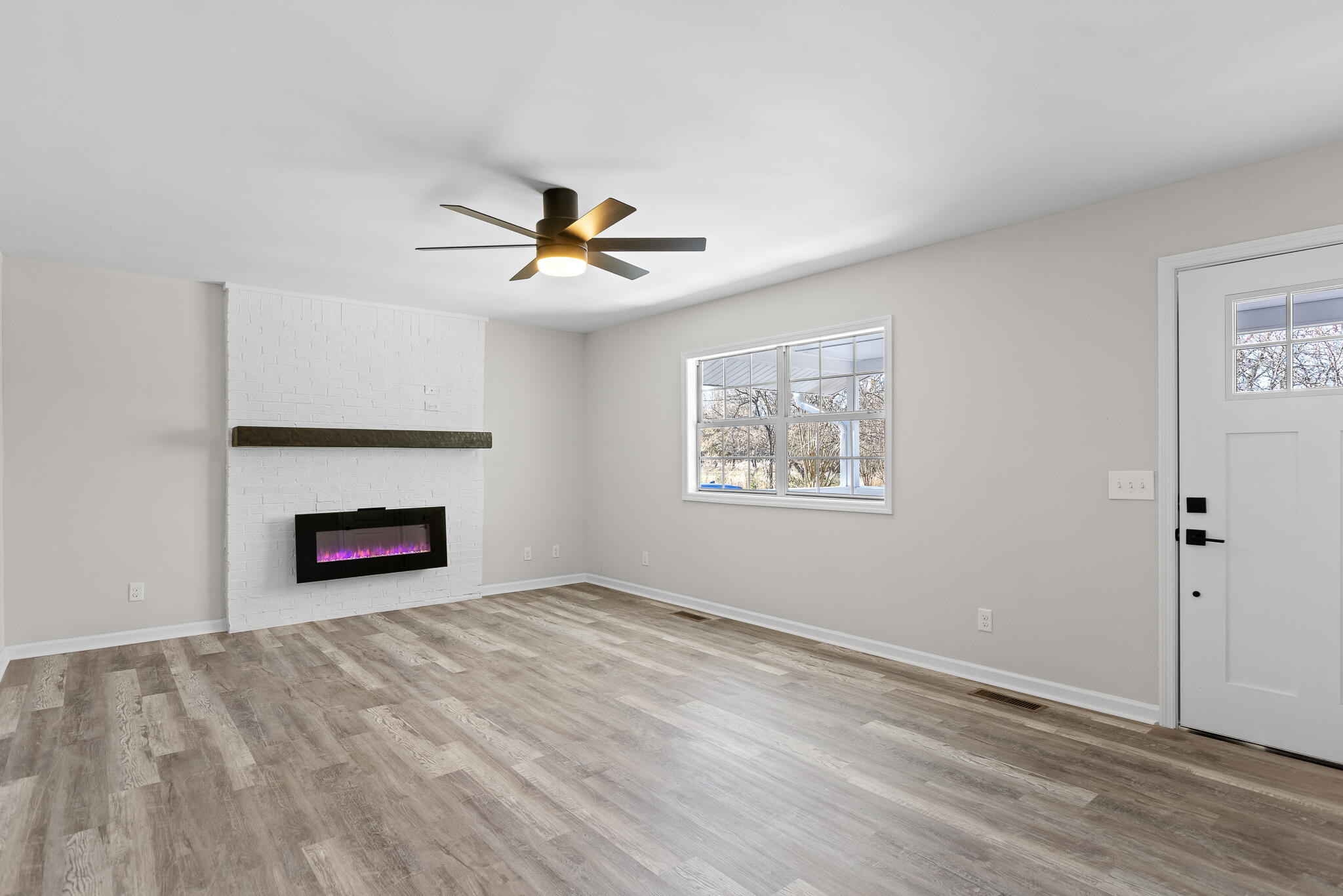 572 Hass Road Jasper, TN 37347 - Photo 5 of 35 Great Room