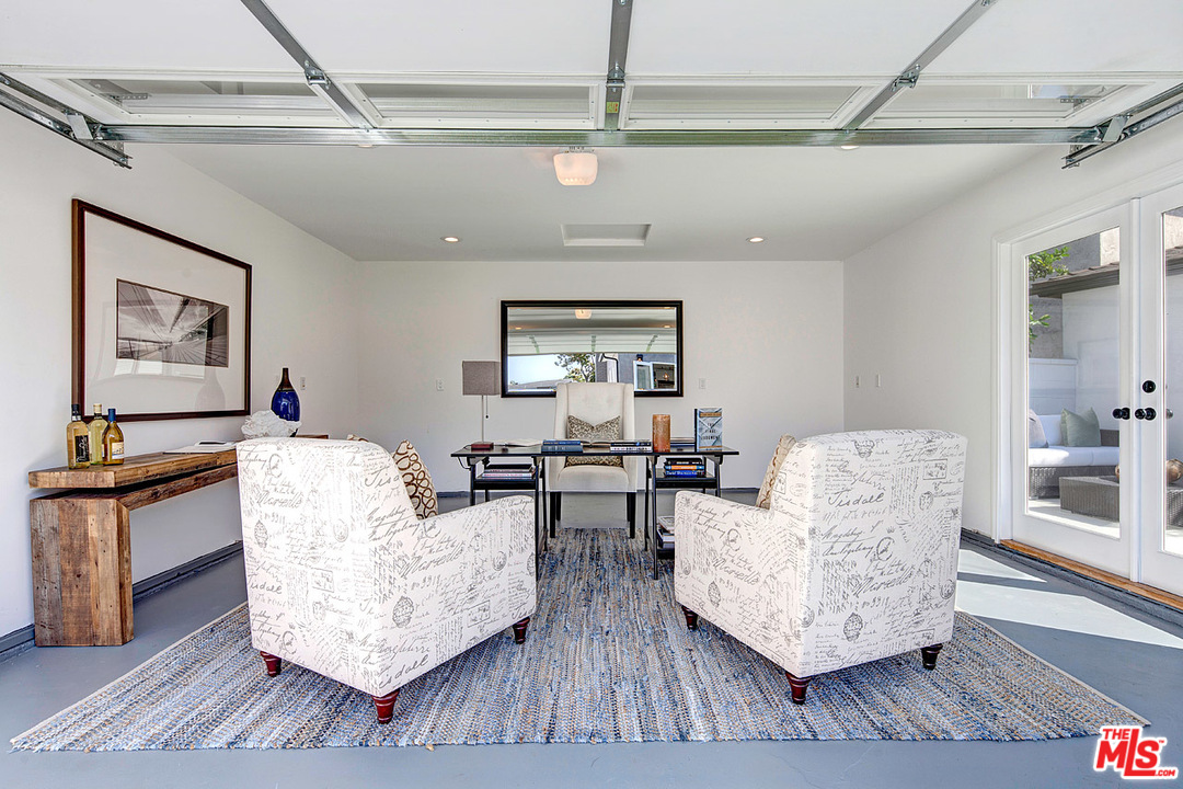 11362 Charnock Road Los Angeles, CA 90066 - Photo 13 of 23 Gallery Image 13