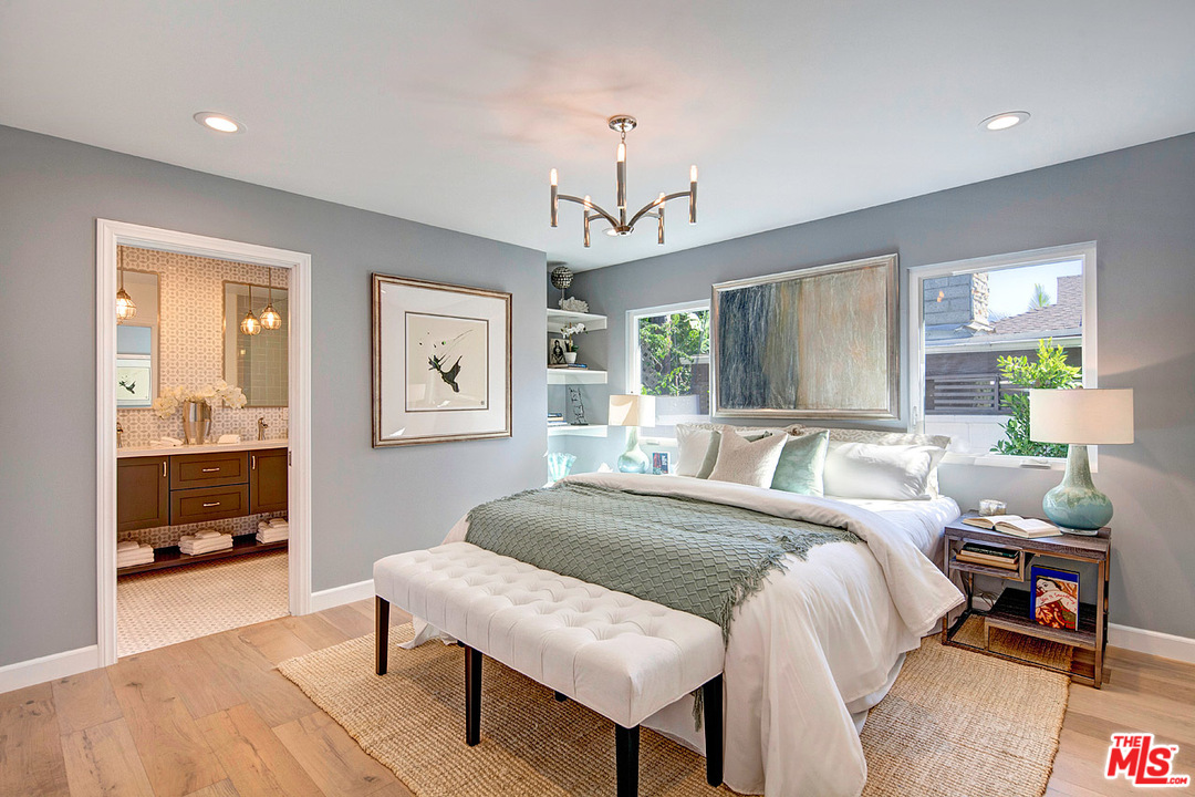 11362 Charnock Road Los Angeles, CA 90066 - Photo 15 of 23 Gallery Image 15