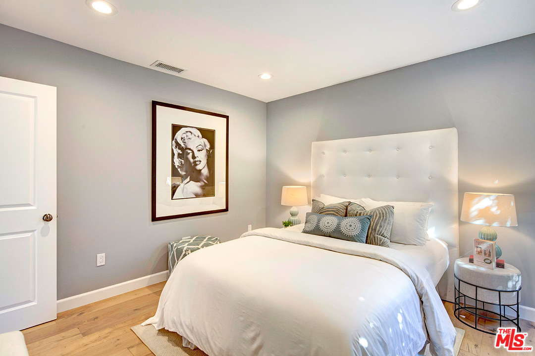 11362 Charnock Road Los Angeles, CA 90066 - Photo 18 of 23 Gallery Image 18