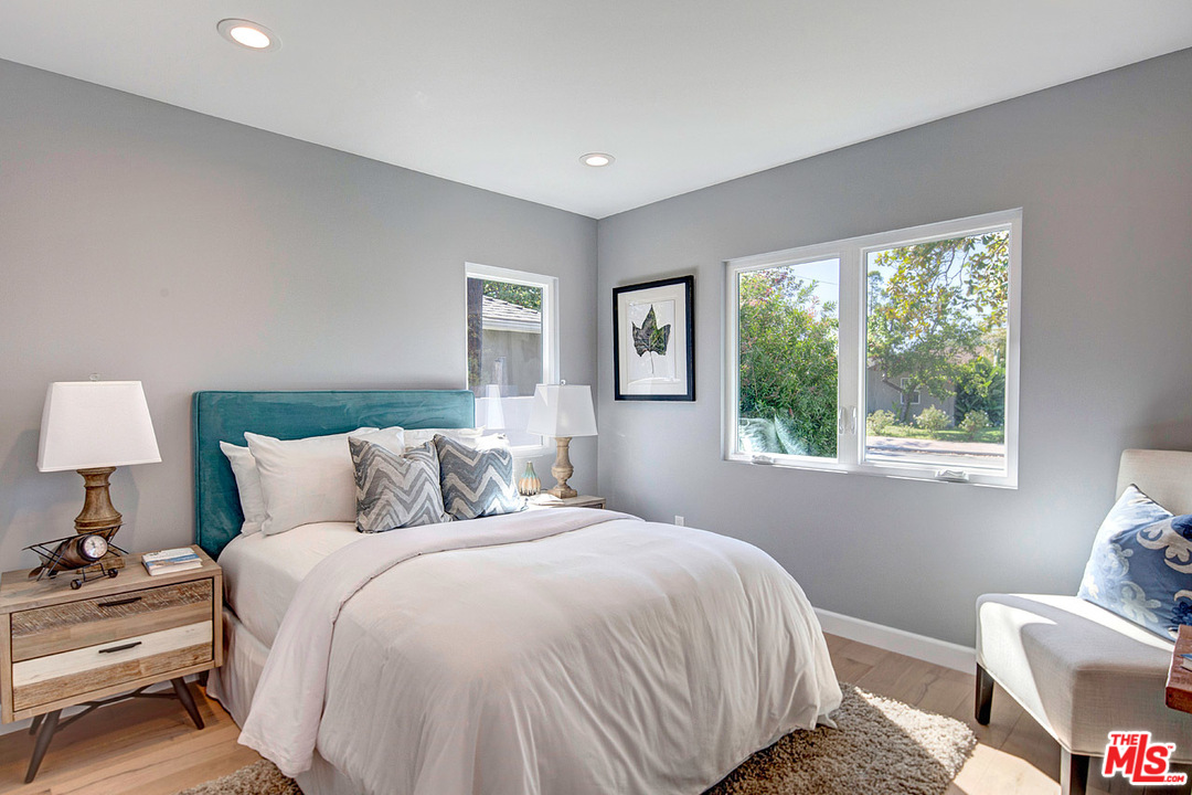 11362 Charnock Road Los Angeles, CA 90066 - Photo 22 of 23 Gallery Image 22