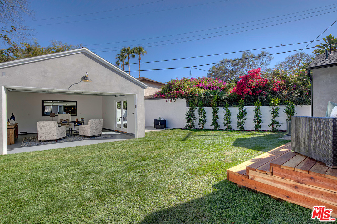 11362 Charnock Road Los Angeles, CA 90066 - Photo 5 of 23 Gallery Image 5