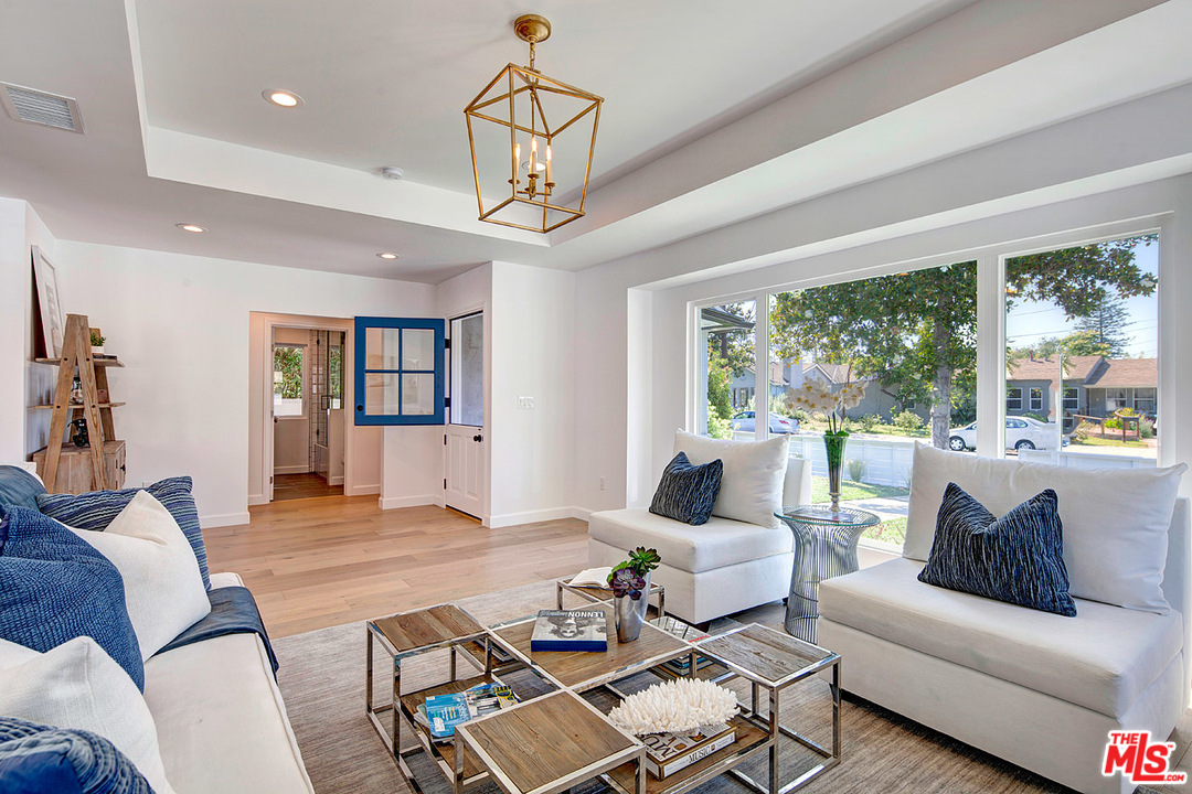 11362 Charnock Road Los Angeles, CA 90066 - Photo 7 of 23 Gallery Image 7