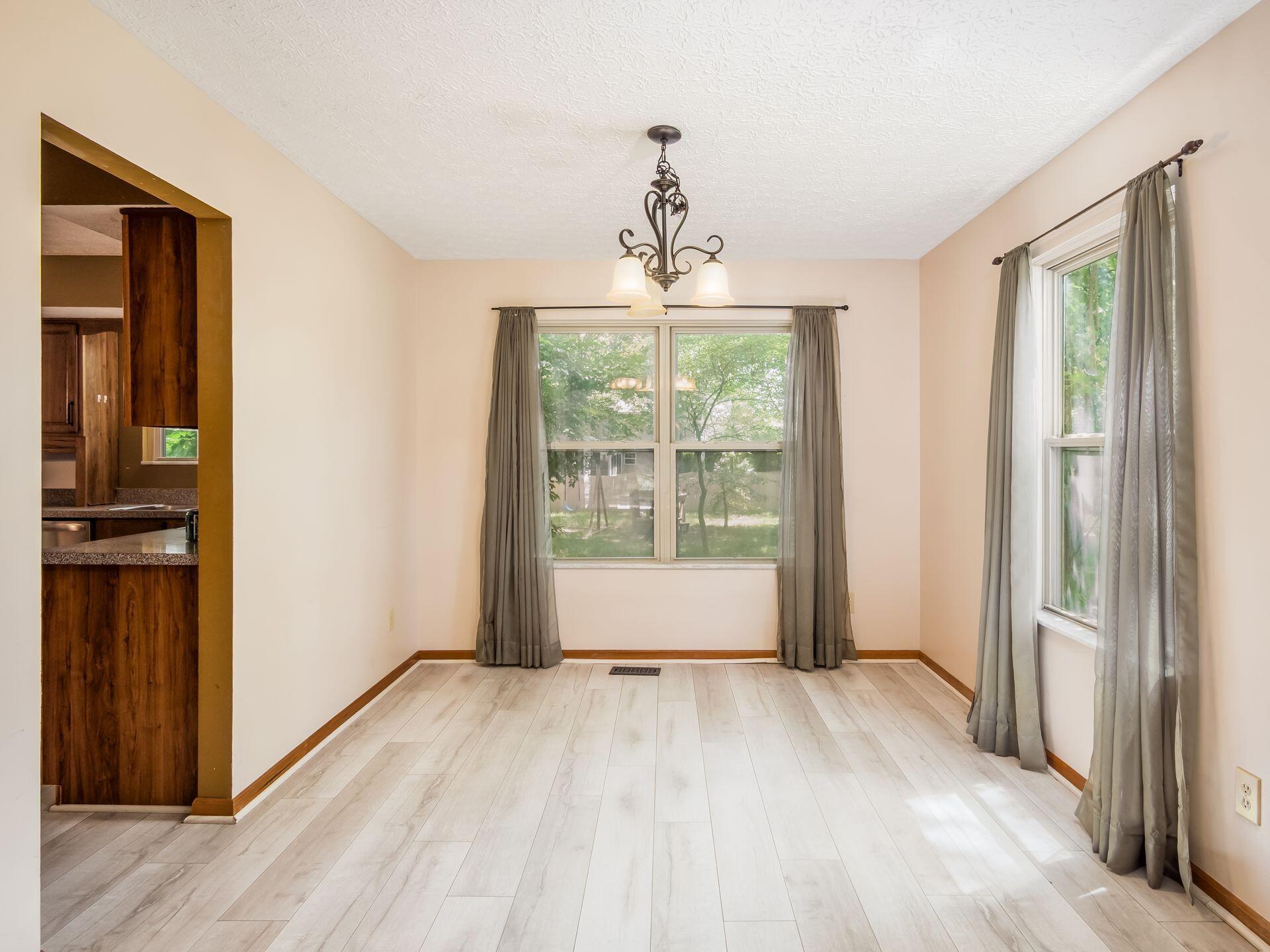148 Cambridge Road Delaware, OH 43015 - Photo 12 of 58 011_d06_C - 148 Cambridge 055