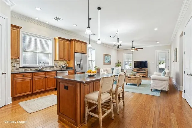 $4,000 | 921 French Street, New Orleans, LA 70124