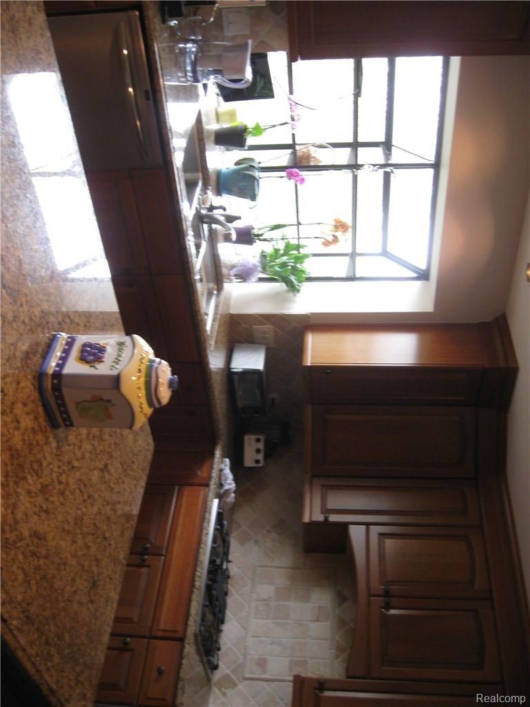 2437 Munster Road Rochester, MI 48309 - Photo 39 of 47 munster dr 040.JPG