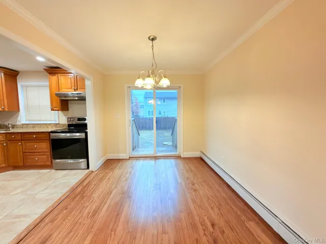 $3,500 | 35 North 16th Street, Unit FIRST FL & BASEMENT, Wheatley Heights, NY 11798