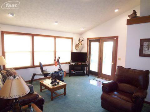 7950 South Byron Road Durand, MI 48429 - Photo 4 of 17 20257036-3.JPG