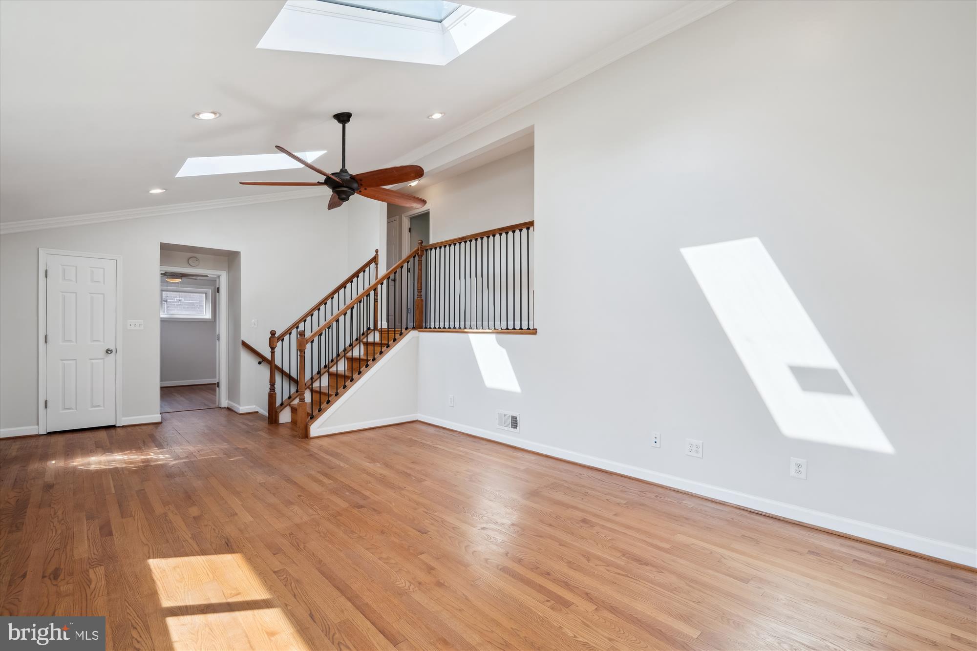 12812 Crisfield Road Silver Spring, MD 20906 - Photo 38 of 83 Living Room